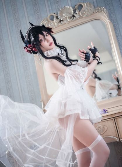 美女下部私部位撒尿
